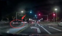 珠海爆料最新车祸,多车连环相撞，现场情况紧急！